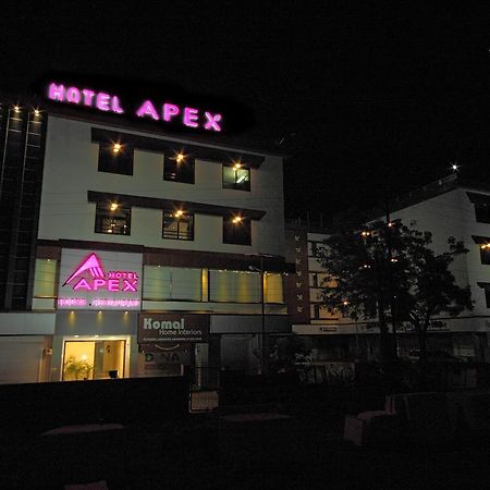 Hotel Apex Сурат Экстерьер фото